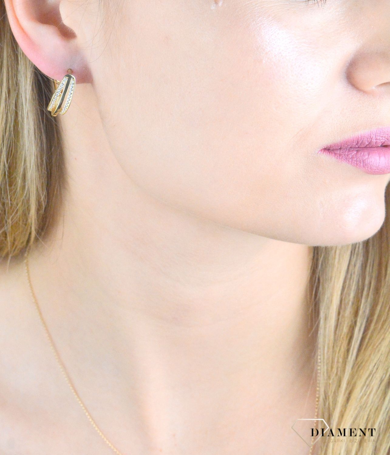 Złote kolczyki damskie 585 angielskie z cyrkoniami KL 9029 585.jpg